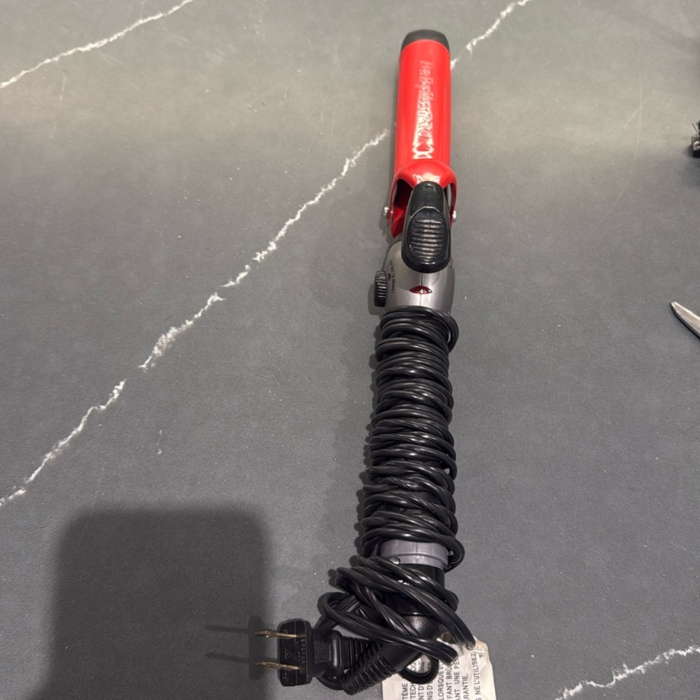 1.5 inch Tourmaline Babyliss Pro Tourmaline Curling Iron in Excellent Condition